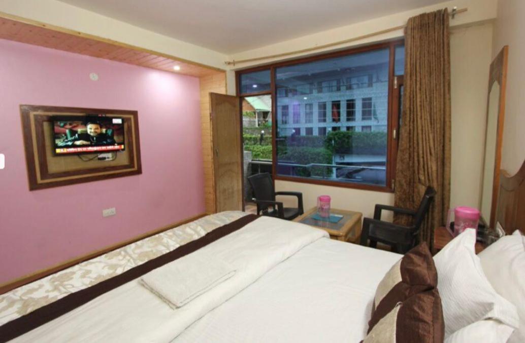 Hotel Devlok Inn Манали Экстерьер фото